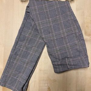 Plaid Mid-Rise Cropped Pants